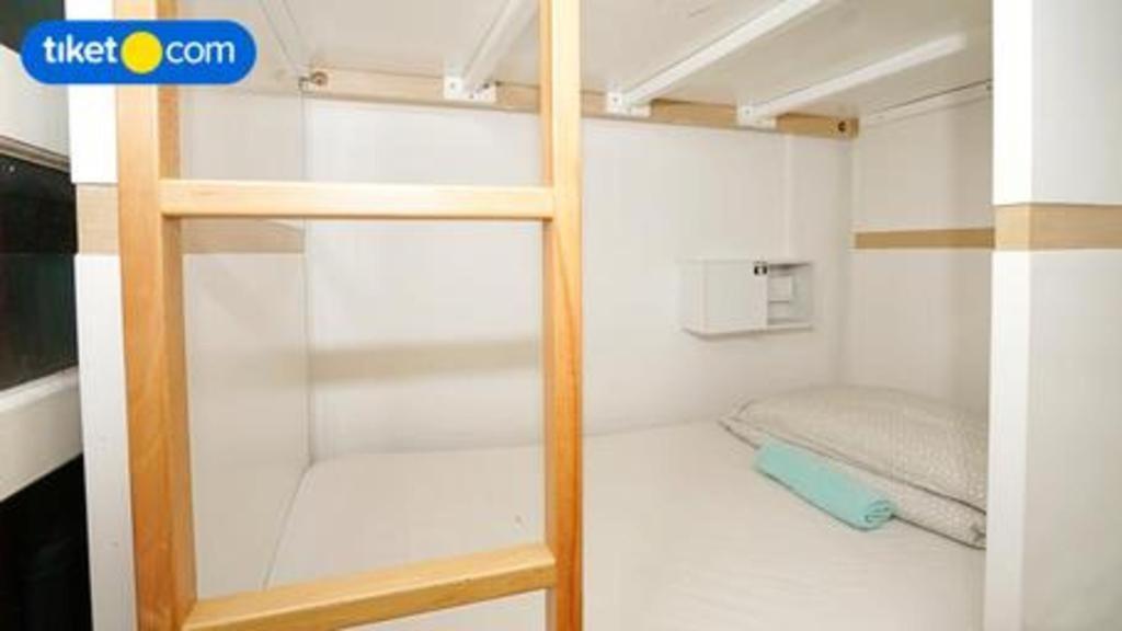 Royal Hostel *